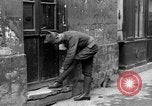 Standbild Soldaten Frankreich, 1918, aus Sekunde 27 historischem Filmmaterial Videoclip 65675050992