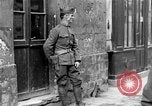 Standbild Soldaten Frankreich, 1918, aus Sekunde 29 historischem Filmmaterial Videoclip 65675050992