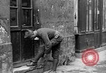 Standbild Soldaten Frankreich, 1918, aus Sekunde 49 historischem Filmmaterial Videoclip 65675050992
