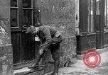 Standbild Soldaten Frankreich, 1918, aus Sekunde 54 historischem Filmmaterial Videoclip 65675050992