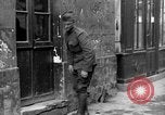 Standbild Soldaten Frankreich, 1918, aus Sekunde 62 historischem Filmmaterial Videoclip 65675050992
