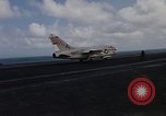Standbild USS Ranger South China Sea, 1968, aus Sekunde 15 historischem Filmmaterial Videoclip 65675051012