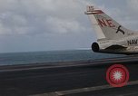 Standbild USS Ranger South China Sea, 1968, aus Sekunde 38 historischem Filmmaterial Videoclip 65675051012