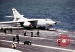 Image USS Ranger sud de la mer de Chine du Sud, 1970, de la seconde 14 séquences d'archives historiques vidéo 65675051022
