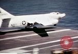 Image USS Ranger sud de la mer de Chine du Sud, 1970, de la seconde 17 séquences d'archives historiques vidéo 65675051022