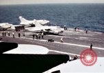 Image USS Ranger sud de la mer de Chine du Sud, 1970, de la seconde 20 séquences d'archives historiques vidéo 65675051022