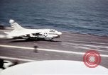 Image USS Ranger sud de la mer de Chine du Sud, 1970, de la seconde 22 séquences d'archives historiques vidéo 65675051022