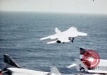 Image USS Ranger sud de la mer de Chine du Sud, 1970, de la seconde 25 séquences d'archives historiques vidéo 65675051022