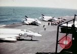 Image USS Ranger sud de la mer de Chine du Sud, 1970, de la seconde 36 séquences d'archives historiques vidéo 65675051022