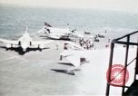Image USS Ranger sud de la mer de Chine du Sud, 1970, de la seconde 40 séquences d'archives historiques vidéo 65675051022