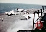 Image USS Ranger sud de la mer de Chine du Sud, 1970, de la seconde 41 séquences d'archives historiques vidéo 65675051022