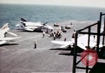 Image USS Ranger sud de la mer de Chine du Sud, 1970, de la seconde 46 séquences d'archives historiques vidéo 65675051022