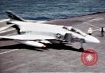 Image USS Ranger sud de la mer de Chine du Sud, 1970, de la seconde 49 séquences d'archives historiques vidéo 65675051022