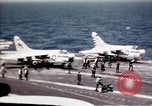Image USS Ranger sud de la mer de Chine du Sud, 1970, de la seconde 58 séquences d'archives historiques vidéo 65675051022