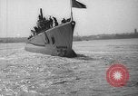 Standbild Einleitung der SS Seawolf SS-197 Kittery Maine USA, 1939, aus Sekunde 3 historischem Filmmaterial Videoclip 65675051085