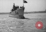Standbild Einleitung der SS Seawolf SS-197 Kittery Maine USA, 1939, aus Sekunde 4 historischem Filmmaterial Videoclip 65675051085