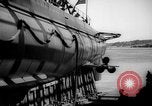 Standbild Start U-Boot USS Searaven SS-196 Kittery Maine USA, 1939, aus Sekunde 53 historischem Filmmaterial Videoclip 65675051086