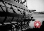 Standbild Start U-Boot USS Searaven SS-196 Kittery Maine USA, 1939, aus Sekunde 54 historischem Filmmaterial Videoclip 65675051086