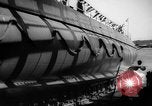 Standbild Start U-Boot USS Searaven SS-196 Kittery Maine USA, 1939, aus Sekunde 61 historischem Filmmaterial Videoclip 65675051086