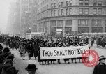 Standbild Pazifistische Frauen Abrüstung Parade Washington DC USA, 1921, aus Sekunde 21 historischem Filmmaterial Videoclip 65675051089