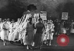 Standbild Anti-kriegs-Demonstranten Unterstützung der Abrüstung United States USA, 1921, aus Sekunde 4 historischem Filmmaterial Videoclip 65675051090