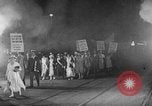 Standbild Anti-kriegs-Demonstranten Unterstützung der Abrüstung United States USA, 1921, aus Sekunde 11 historischem Filmmaterial Videoclip 65675051090