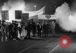 Standbild Anti-kriegs-Demonstranten Unterstützung der Abrüstung United States USA, 1921, aus Sekunde 18 historischem Filmmaterial Videoclip 65675051090