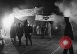 Standbild Anti-kriegs-Demonstranten Unterstützung der Abrüstung United States USA, 1921, aus Sekunde 21 historischem Filmmaterial Videoclip 65675051090