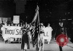 Standbild Anti-kriegs-Demonstranten Unterstützung der Abrüstung United States USA, 1921, aus Sekunde 22 historischem Filmmaterial Videoclip 65675051090