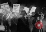 Standbild Anti-kriegs-Demonstranten Unterstützung der Abrüstung United States USA, 1921, aus Sekunde 30 historischem Filmmaterial Videoclip 65675051090