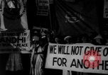 Standbild Anti-kriegs-Demonstranten Unterstützung der Abrüstung United States USA, 1921, aus Sekunde 36 historischem Filmmaterial Videoclip 65675051090
