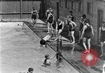 Image nageurs San Antonio Texas USA, 1928, de la seconde 3 séquences d'archives historiques vidéo 65675051159