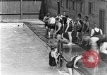 Image nageurs San Antonio Texas USA, 1928, de la seconde 6 séquences d'archives historiques vidéo 65675051159