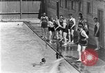Image nageurs San Antonio Texas USA, 1928, de la seconde 9 séquences d'archives historiques vidéo 65675051159