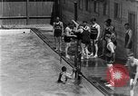 Image nageurs San Antonio Texas USA, 1928, de la seconde 10 séquences d'archives historiques vidéo 65675051159