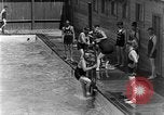 Image nageurs San Antonio Texas USA, 1928, de la seconde 12 séquences d'archives historiques vidéo 65675051159