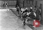 Image nageurs San Antonio Texas USA, 1928, de la seconde 13 séquences d'archives historiques vidéo 65675051159