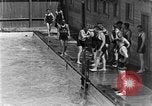 Image nageurs San Antonio Texas USA, 1928, de la seconde 16 séquences d'archives historiques vidéo 65675051159
