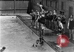 Image nageurs San Antonio Texas USA, 1928, de la seconde 22 séquences d'archives historiques vidéo 65675051159