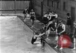 Image nageurs San Antonio Texas USA, 1928, de la seconde 28 séquences d'archives historiques vidéo 65675051159