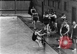 Image nageurs San Antonio Texas USA, 1928, de la seconde 29 séquences d'archives historiques vidéo 65675051159