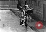 Image nageurs San Antonio Texas USA, 1928, de la seconde 34 séquences d'archives historiques vidéo 65675051159