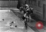 Image nageurs San Antonio Texas USA, 1928, de la seconde 35 séquences d'archives historiques vidéo 65675051159