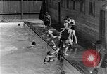 Image nageurs San Antonio Texas USA, 1928, de la seconde 39 séquences d'archives historiques vidéo 65675051159