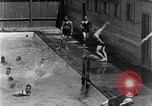Image nageurs San Antonio Texas USA, 1928, de la seconde 45 séquences d'archives historiques vidéo 65675051159