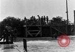 Image nageurs San Antonio Texas USA, 1928, de la seconde 56 séquences d'archives historiques vidéo 65675051159