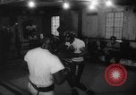 Standbild Johansson und Patterson Zug für den Boxsport rematch United States USA, 1960, aus Sekunde 50 historischem Filmmaterial Videoclip 65675051184