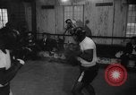 Standbild Johansson und Patterson Zug für den Boxsport rematch United States USA, 1960, aus Sekunde 62 historischem Filmmaterial Videoclip 65675051184