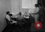 Standbild briefing Pilot United States USA, 1962, aus Sekunde 42 historischem Filmmaterial Videoclip 65675051204