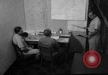 Standbild briefing Pilot United States USA, 1962, aus Sekunde 48 historischem Filmmaterial Videoclip 65675051204
